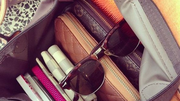 Handbag Organization Hacks: Keeping Your Purse Tidy and Clutter-Free